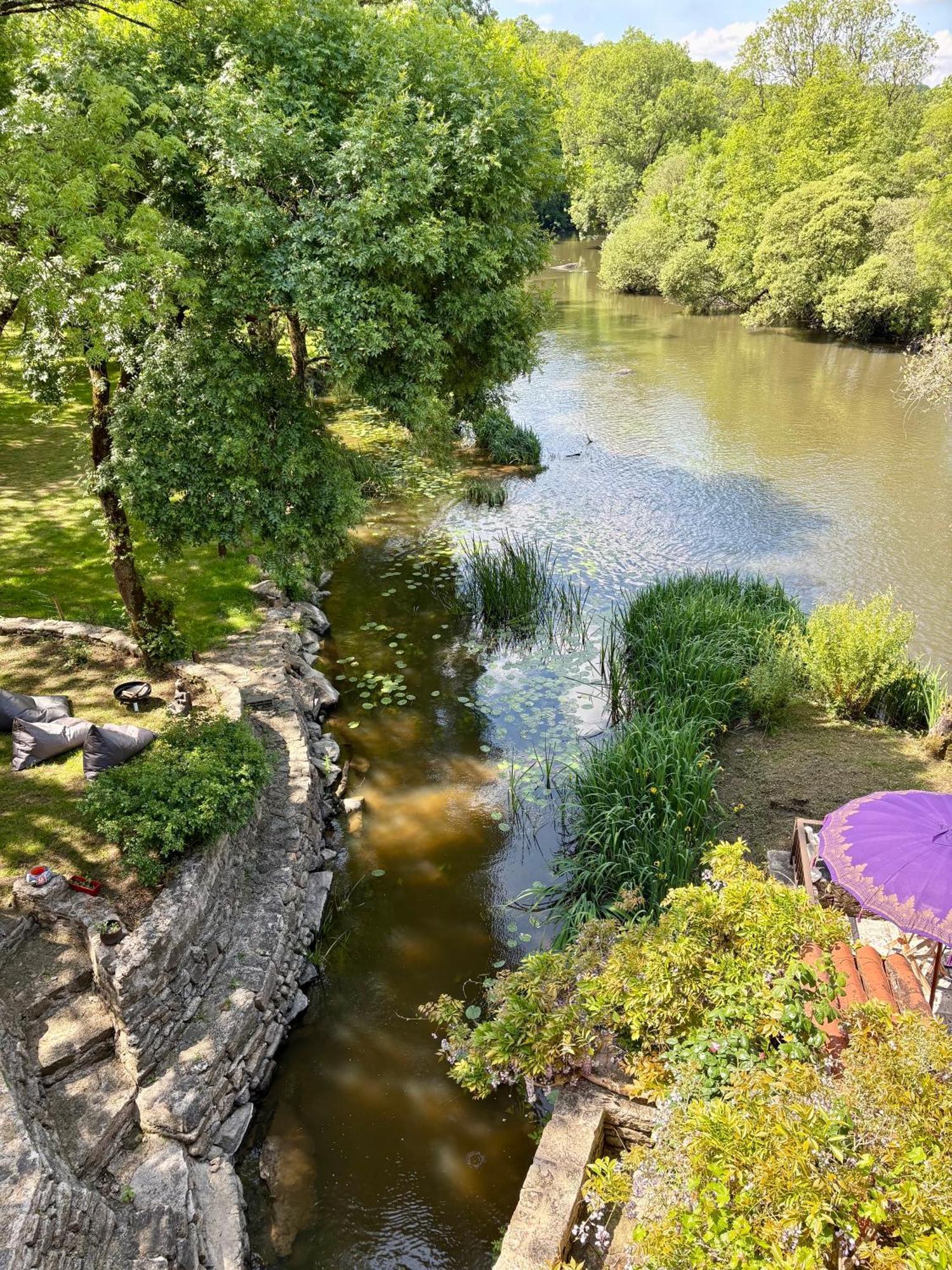 Bed and Breakfast Le Moulin Du Guy, Proche Du Puy Dufou Chanverrie Zewnętrze zdjęcie